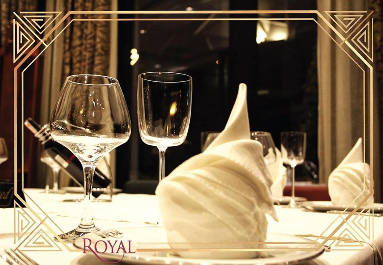 Hotel Royal Pristina Esterno foto