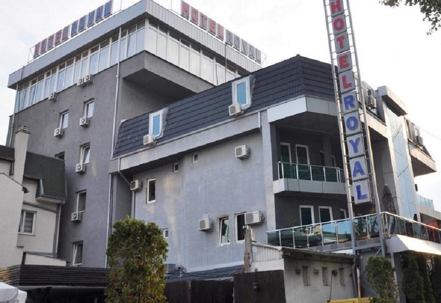 Hotel Royal Pristina Esterno foto