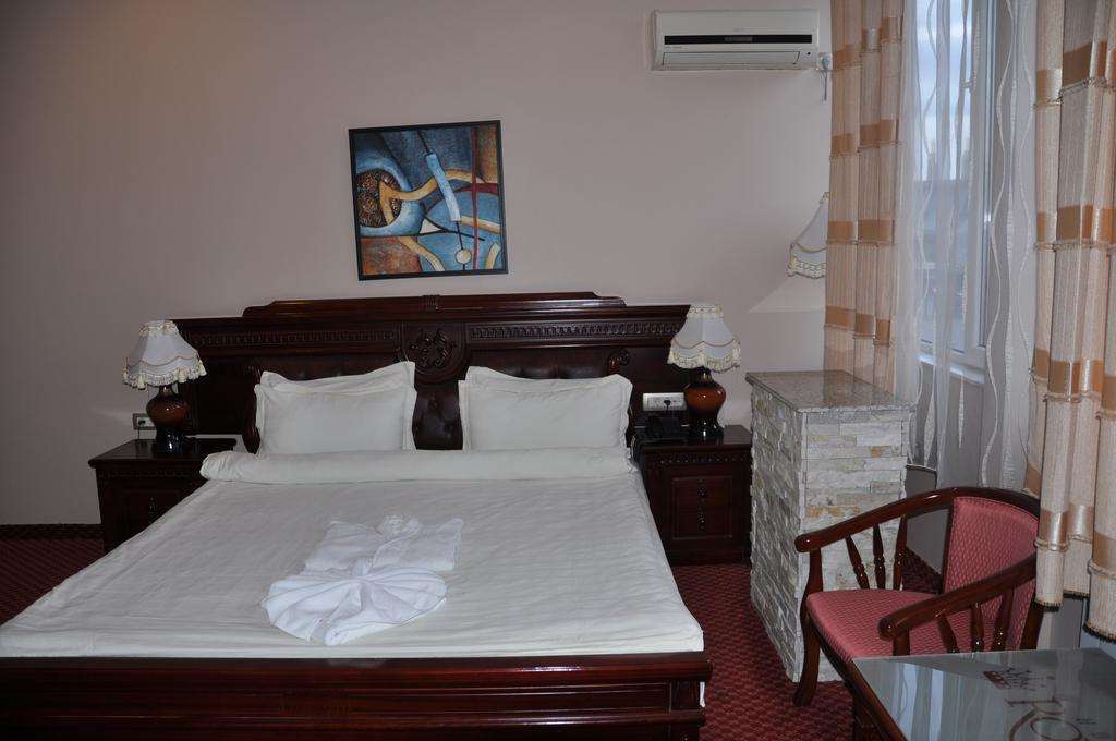 Hotel Royal Pristina Camera foto