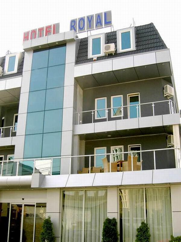Hotel Royal Pristina Esterno foto